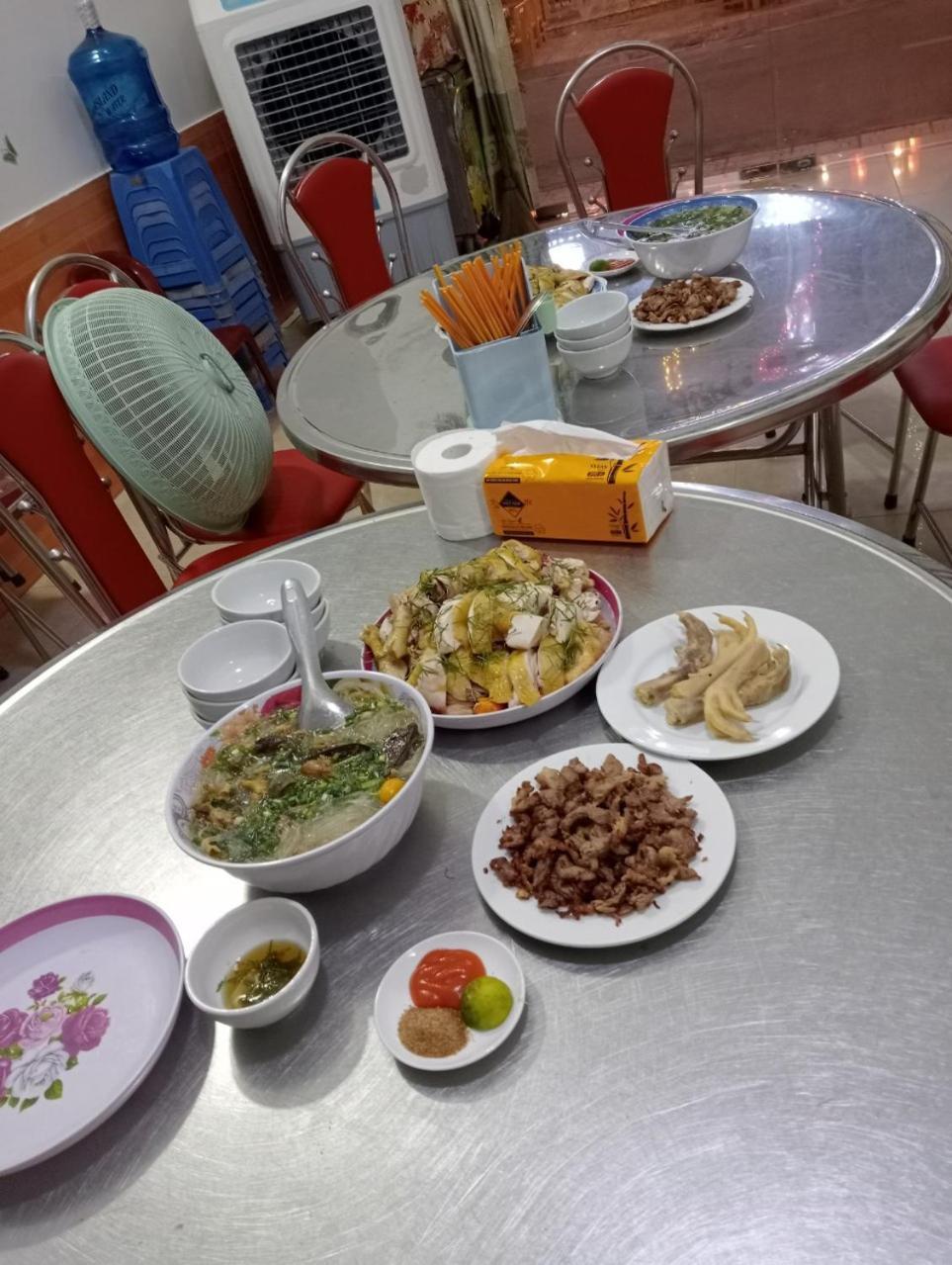 Nha Nghi Phuong Thao Bed & Breakfast Куан Лан Екстериор снимка